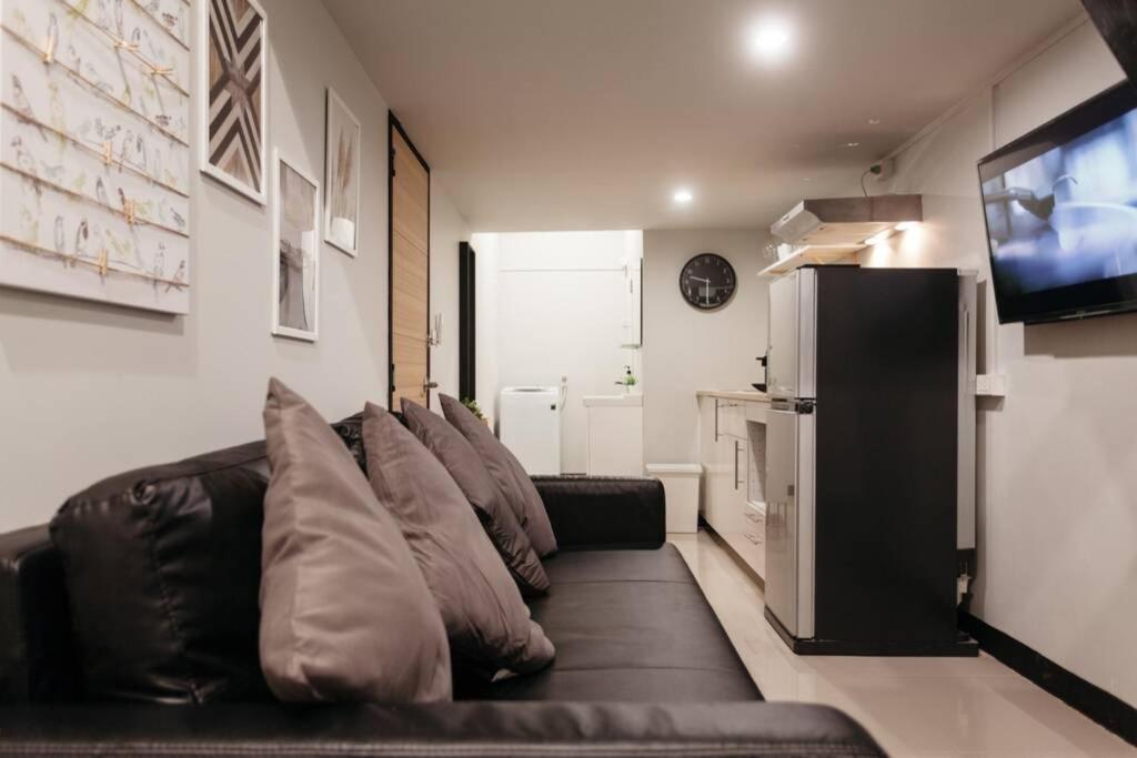 방콕 S1 Large Duplex Silom 3 Beds, Full Kitchen Wifi 아파트 외부 사진
