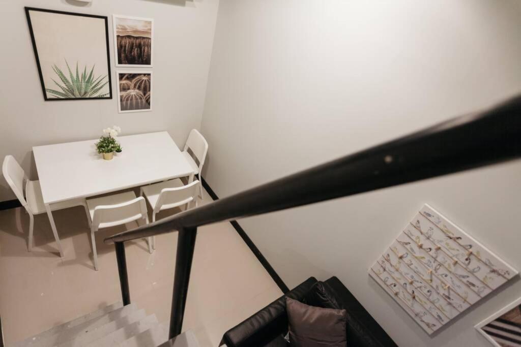 방콕 S1 Large Duplex Silom 3 Beds, Full Kitchen Wifi 아파트 외부 사진