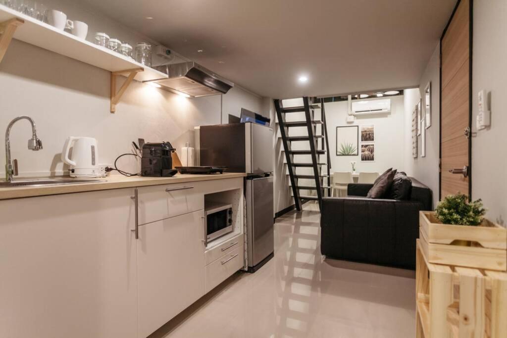 방콕 S1 Large Duplex Silom 3 Beds, Full Kitchen Wifi 아파트 외부 사진